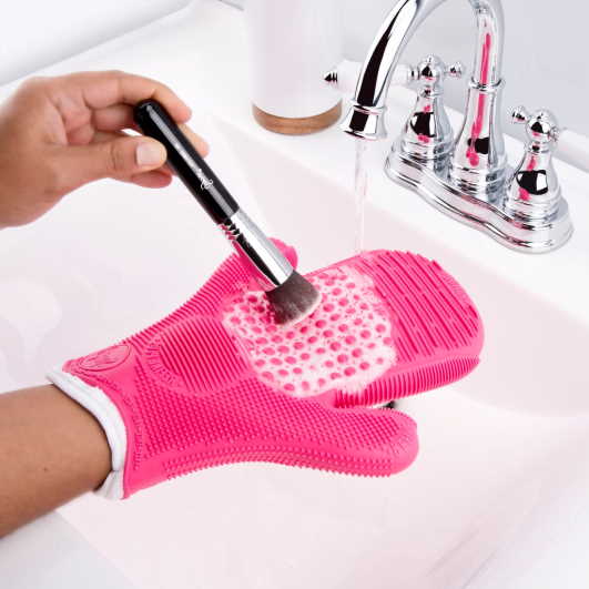 cleansers for makeup brushes